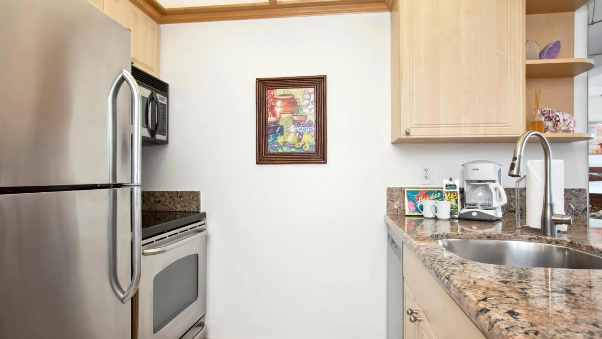 Kbm Resorts Free Car The Whaler Wh1-615 Free Rental Car Included With This Stunning Beachfront Studio Kaanapali